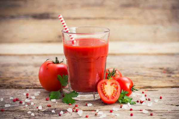 uống nước ép cà chua có tác dụng gì
